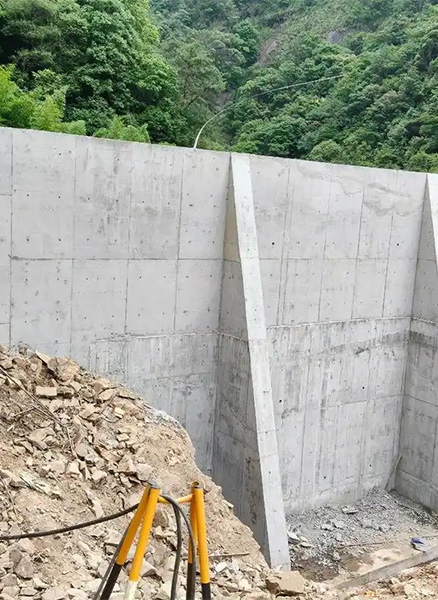 秦皇岛抚宁县重力式挡土墙